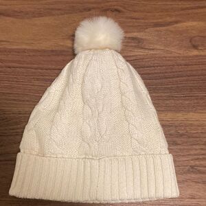 Jacadi NWOT Girl’s Beanie with Lurex details and Faux Fur PomPom in White.